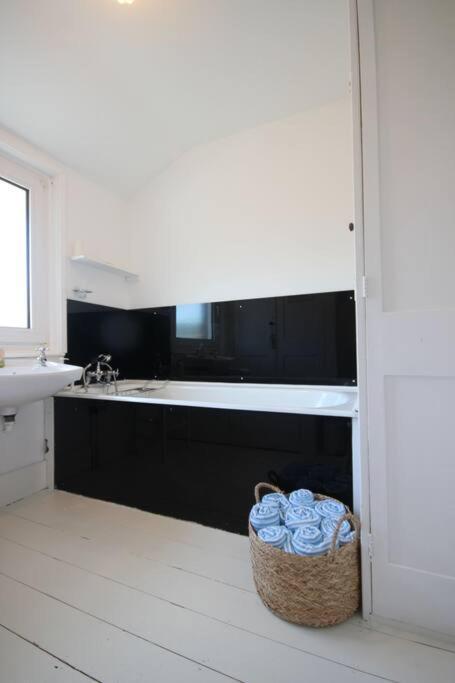 Villa Downsview Kingsdown  Esterno foto